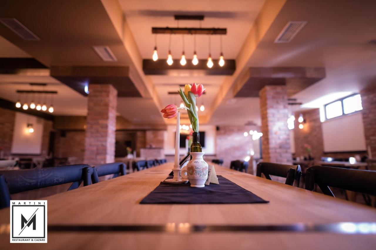 Martini Restaurant & Cazare Sebesel Eksteriør billede