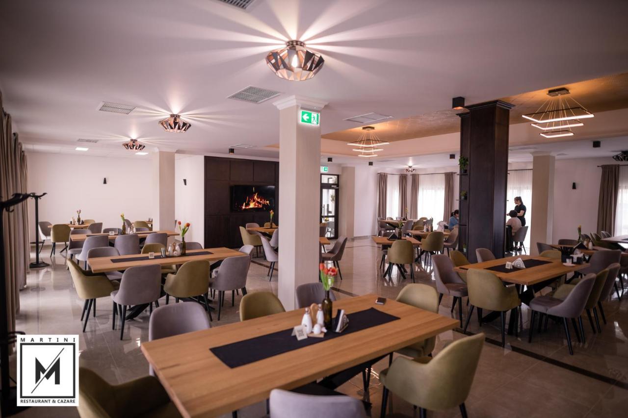 Martini Restaurant & Cazare Sebesel Eksteriør billede