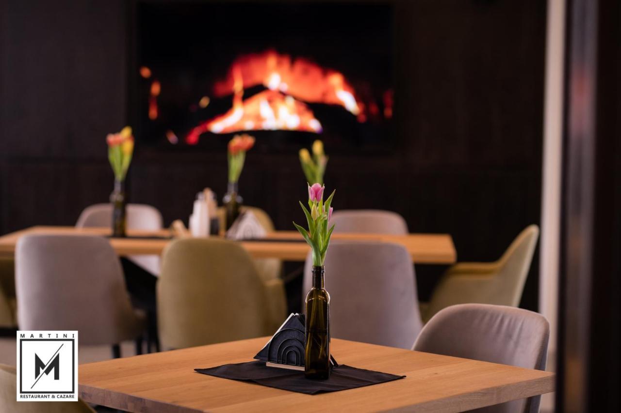 Martini Restaurant & Cazare Sebesel Eksteriør billede