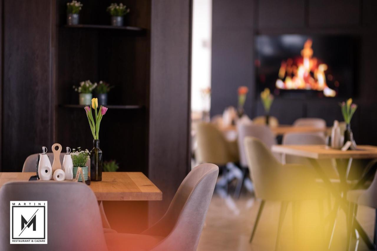 Martini Restaurant & Cazare Sebesel Eksteriør billede
