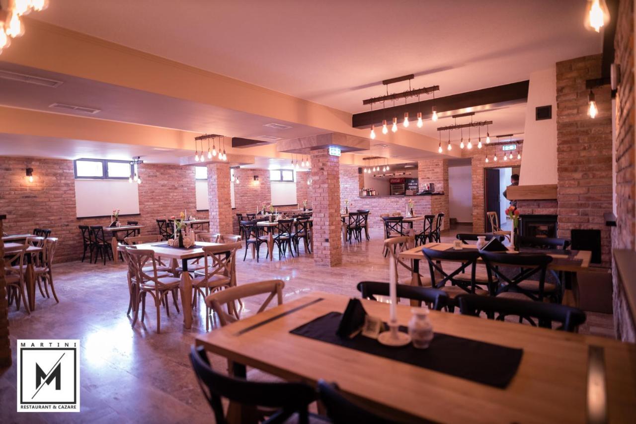 Martini Restaurant & Cazare Sebesel Eksteriør billede